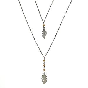 Naszyjnik srebrny  rodowany z ozdobnym piórkiem 925